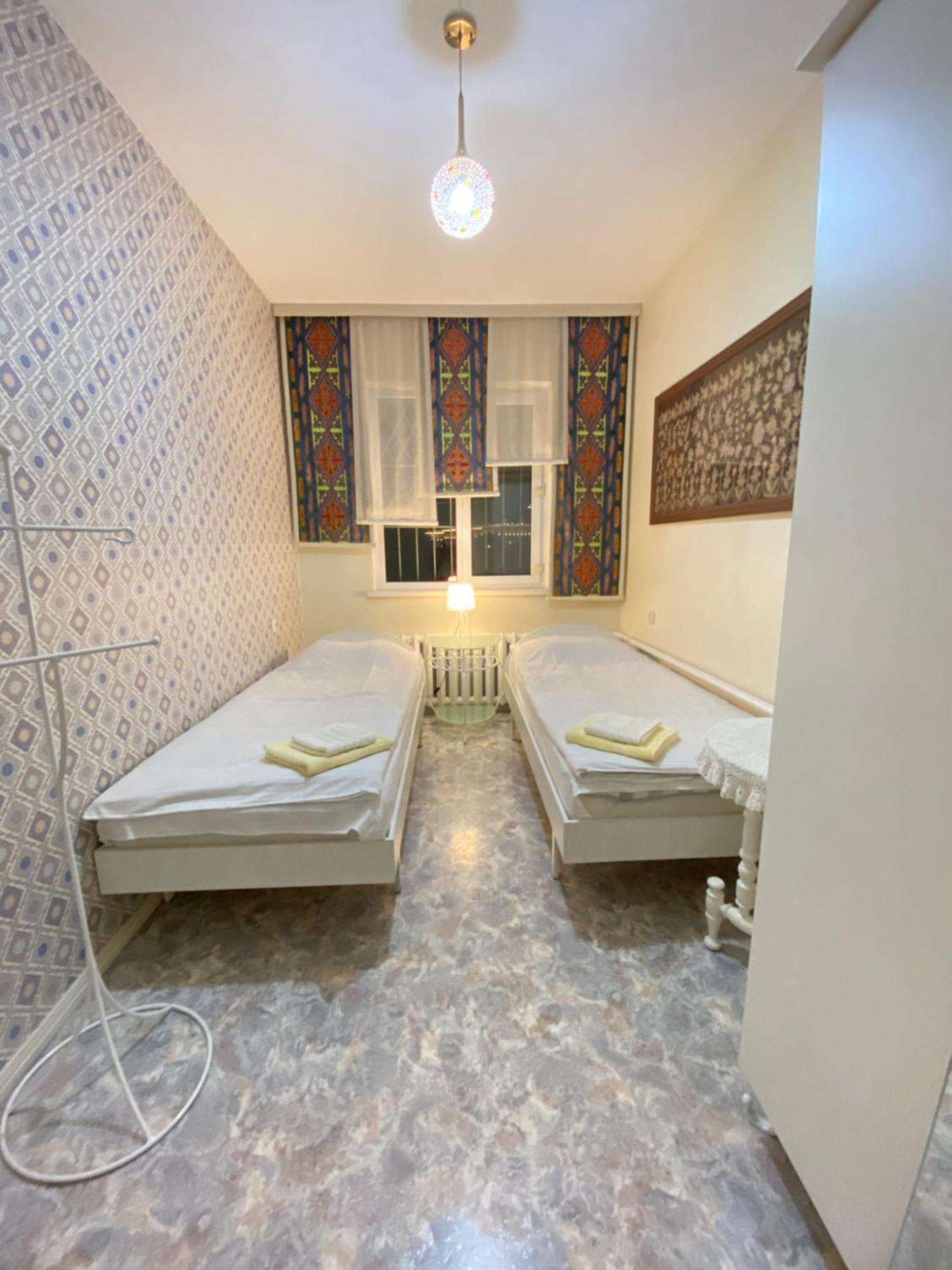 Хостел Особнячок Bishkek Ngoại thất bức ảnh